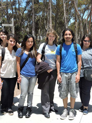 Transfer students from the 2015 START (Summer Transfer Ahead Research Training) program, which preceded STARTneuro in efforts to broaden diversity in UC San Diego neurobiology students.